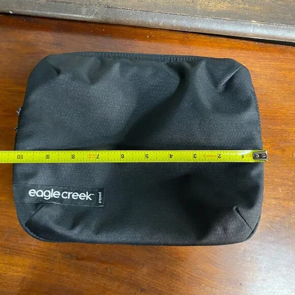 Eagle Creek Pack-It® Trifold Toiletry Kit - Picture 5 of 12